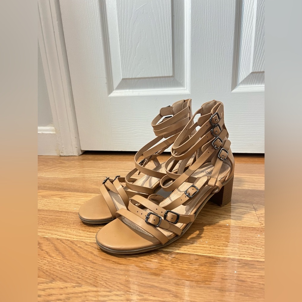 Sobeyo: Block Heel Gladiator Sandal